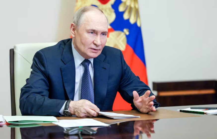 俄罗斯总统普京在莫斯科郊外的新奥加廖沃州官邸通过视频连线主持与安理会成员的会议 ...